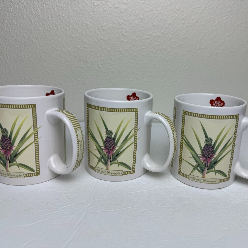 NWOT Set of 3 Hilo Hattie 2005 Hawaii TROPICAL PINEAPPLES MUG CUP Coffee Tea